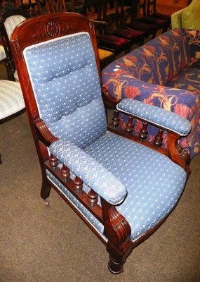 Lot 604 - An Edwardian upholstered mahogany armchair