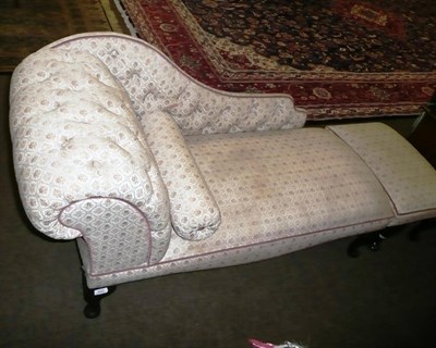 Lot 620 - Reproduction button back chaise and foot stool