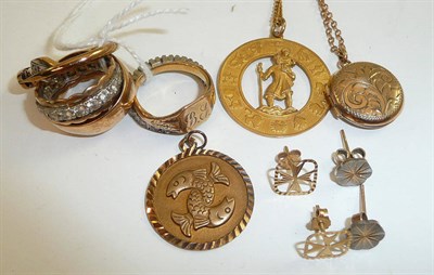 Lot 78 - Small quantity 9ct gold and yellow metal, including seven rings, Pisces pendant, pendant on a...