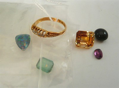 Lot 85 - An 18ct gold diamond set ring (a.f.) and assorted loose gemstones
