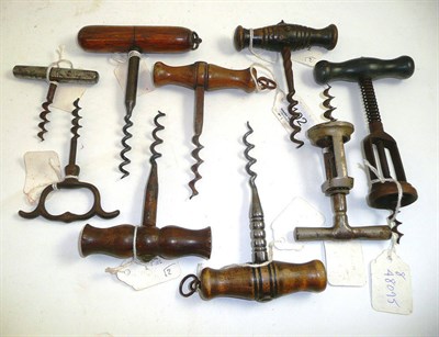 Lot 102 - Nine assorted corkscrews