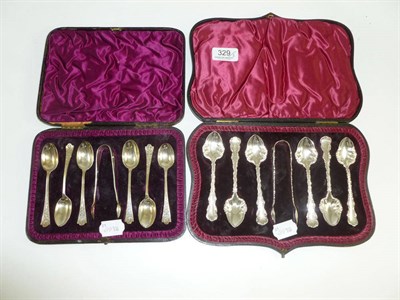 Lot 329 - Two cases of silver teaspoons