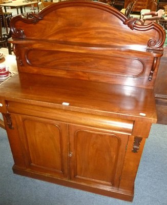 Lot 465 - Victorian mahogany chiffonier