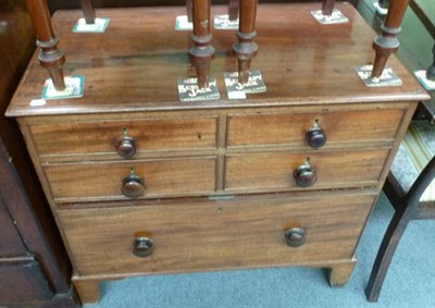 Lot 511 - Mahogany chest of drawers