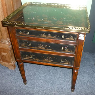 Lot 566 - Reproduction Oriental style three drawer chest