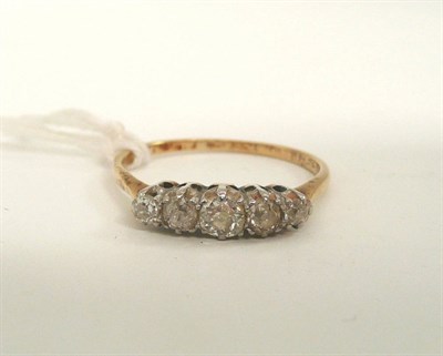 Lot 171 - A diamond five stone ring