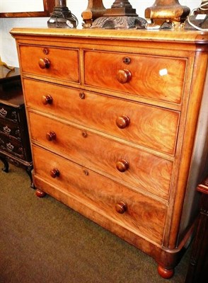 Lot 661 - A Victorian four height chest of drawers