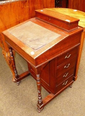 Lot 766 - An early 20th century Davenport