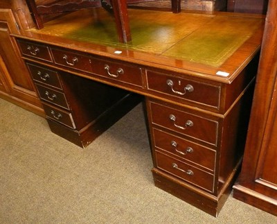 Lot 776 - # A mahogany pedestal table and two standard lamps