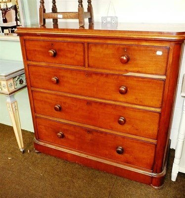 Lot 794 - A Victorian four height chest of drawers