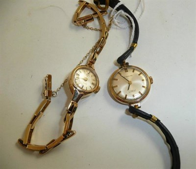 Lot 192 - A 9ct gold lady's 'Rotary' wristwatch and a lady's 'Everite' wristwatch