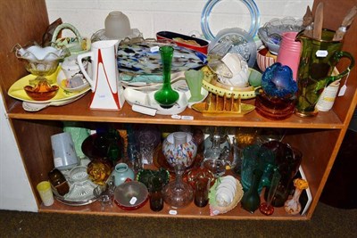 Lot 225 - Two shelves of decorative glass and ceramics including Murano fish, Sylvac, crizzle glass, lemonade
