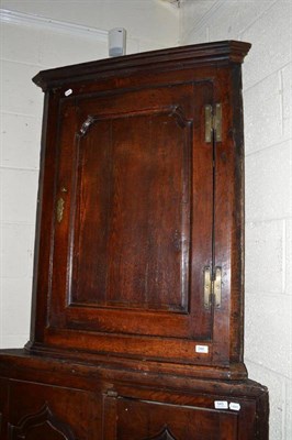 Lot 546 - 18th century corner cupboard