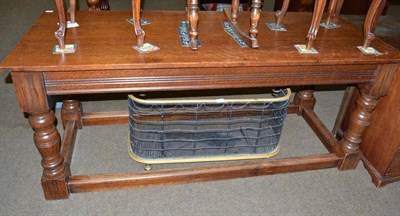 Lot 569 - A 20th century oak refectory table