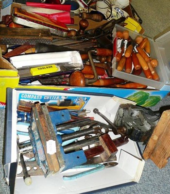 Lot 803 - A collection of mixed tools including planes, carving tools, vices, chisels, drawing...