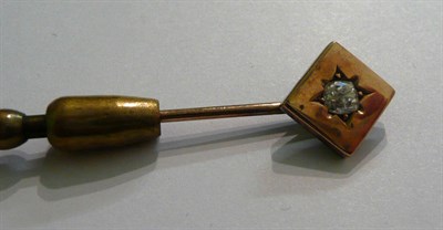 Lot 75 - Diamond-set stick pin