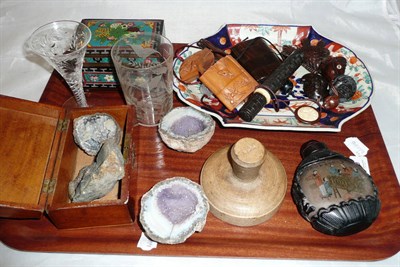 Lot 139 - A tray of miscellaneous items including wooden inros, geodes and collectors items