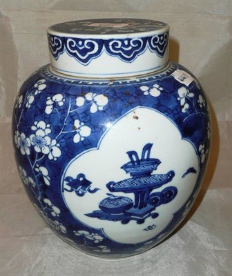 Lot 164 - A 19th century Chinese blue and white prunus and crackled ice pattern ginger jar and cover