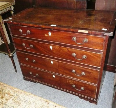 Lot 500 - * A small Georgian four drawer straight front chest