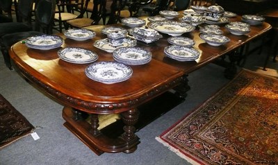 Lot 515 - Oak dining table