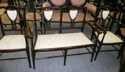 Lot 526 - An Edwardian mahogany three piece salon suite