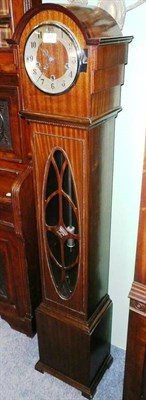 Lot 591 - Mahogany grandmother clock