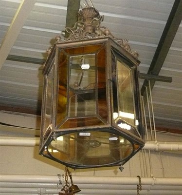 Lot 621 - * A brass lantern fitting