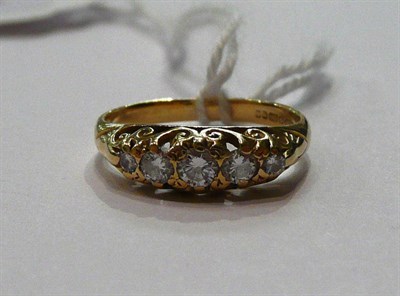 Lot 107 - An 18ct gold diamond five stone ring, in the Victorian style