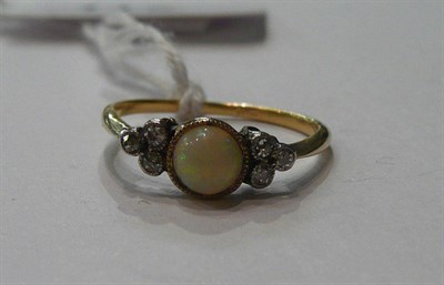 Lot 117 - An early 20th century opal and diamond ring