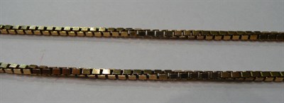 Lot 132 - A 9ct gold box link necklace