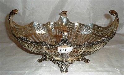 Lot 216 - A George V silver fruit basket with pierced decoration, London 1913