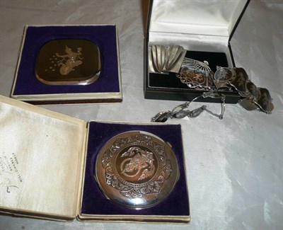 Lot 267 - Two Thai compact cases and a small collection of Thai jewellery