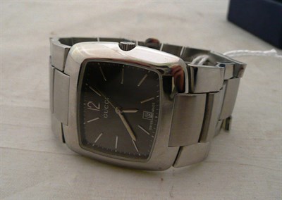 Lot 349 - A Gucci stainless steel wristwatch