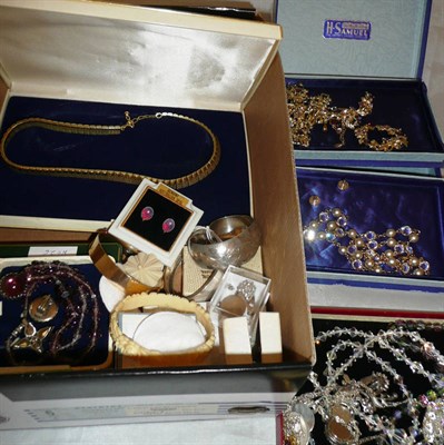 Lot 416 - Assorted silver jewellery, bangles, a brooch, pendants on chains, paste jewellery