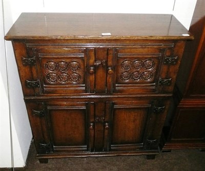 Lot 485 - Small oak cupboard