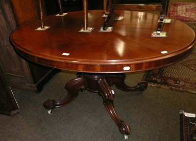 Lot 501 - Victorian oval breakfast table