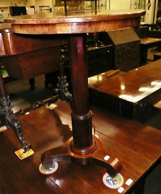 Lot 516 - A Victorian mahogany circular tripod table