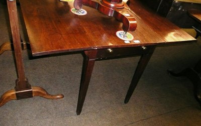 Lot 517 - Mahogany Pembroke table