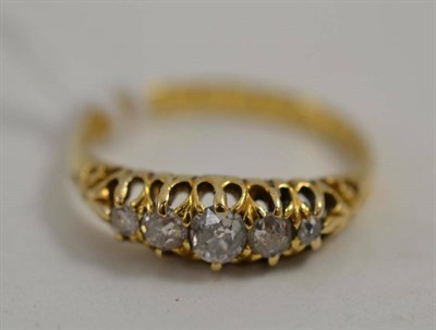 Lot 75 - A Victorian diamond five stone ring