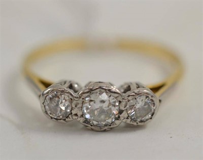 Lot 90 - A three stone diamond ring