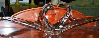 Lot 101 - Art Deco glass centrepiece