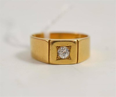 Lot 231 - An 18ct gold diamond set ring estimated diamond weight 0.35ct approximately