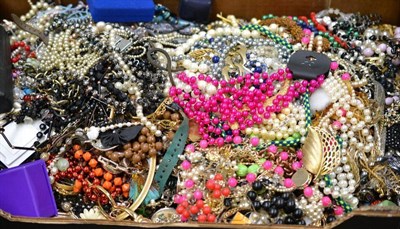 Lot 366 - A large quantity of costume jewellery