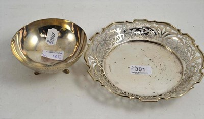 Lot 381 - A silver bowl with pierced rim and a Continental bowl embossed with a lion, stamped 800