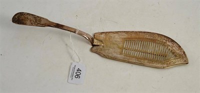 Lot 406 - Georgian silver fish slice