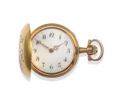 Lot 221 - A Lady's Diamond and Emerald Set Keyless Fob Watch, circa 1900, cylinder movement, enamel dial with