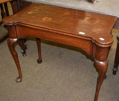 Lot 582 - Oak fold over tea table