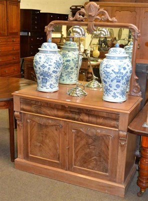 Lot 615 - Victorian mirror back sideboard