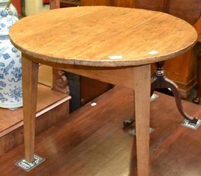 Lot 617 - Pine cricket table