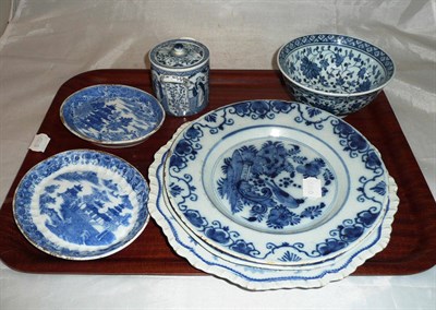 Lot 1 - A blue and white Delft plate, a Chinese export plate etc